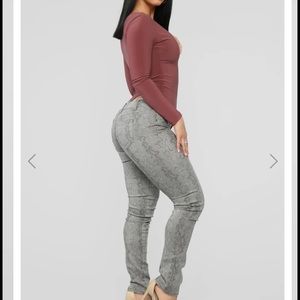 Pick Your Poison Low Rise Jeans - Grey